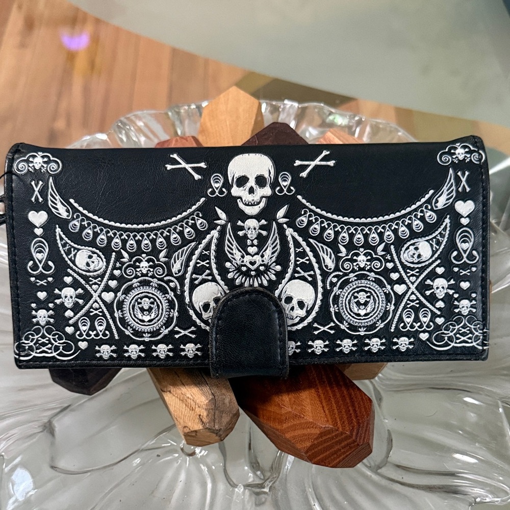 Y2K Loungefly Black Wallet